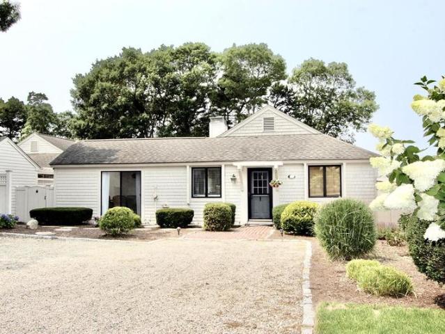 House for sale in Mashpee