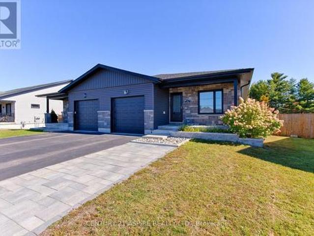House for sale in Petawawa, Eastern Ontario
