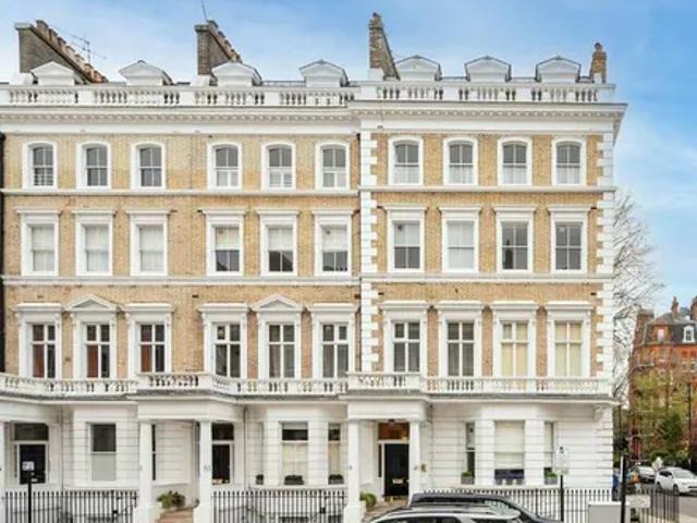 House for rent in Brompton, Greater London