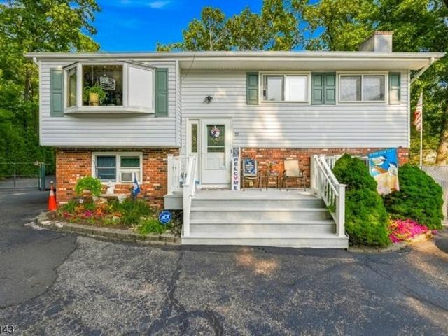 House for sale in Glasser, New Jersey