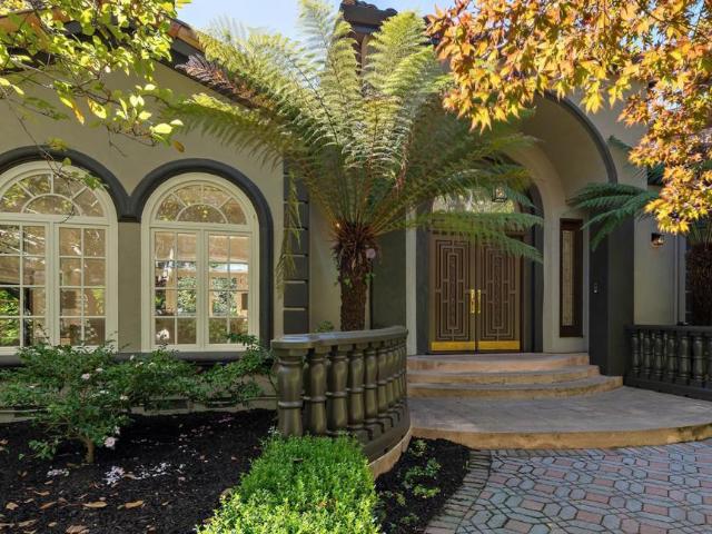 House for sale in Atherton, San Mateo County