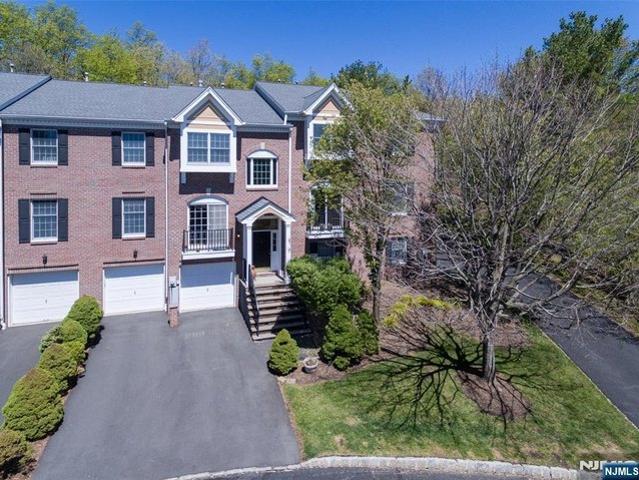 Condo for sale in Passaic, New Jersey