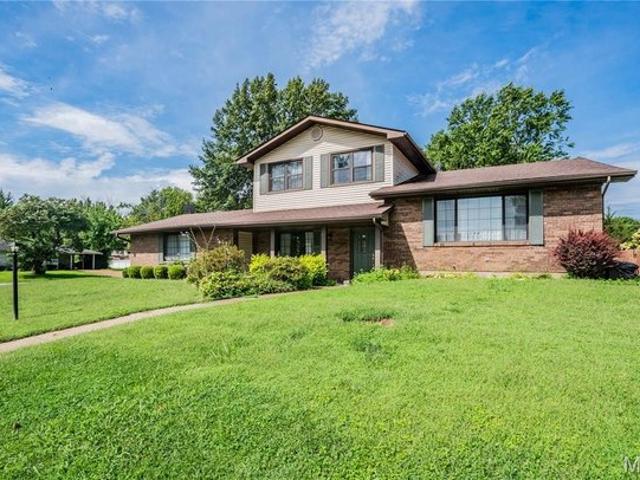 House for sale in Fairview Heights, Illinois