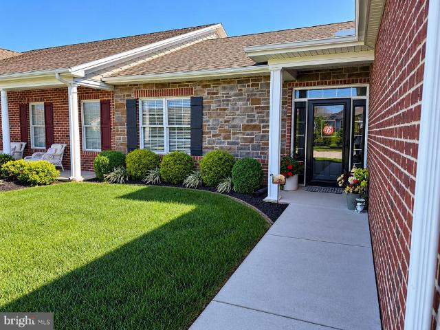 Townhouse for sale in Littlestown, Adams County