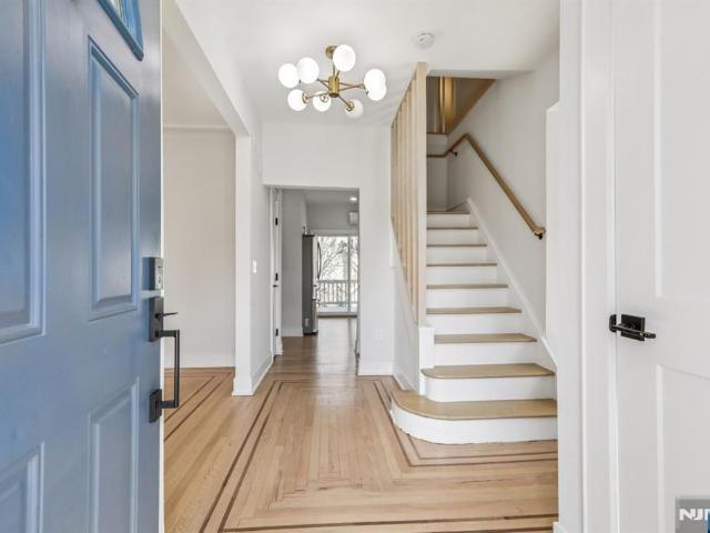 Property for sale in Fort Lee, New Jersey