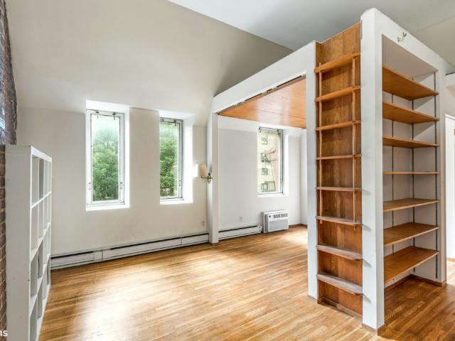 Property for sale in Manhattan Community Board 7, New York