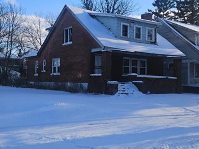 House for sale in Highland Park
