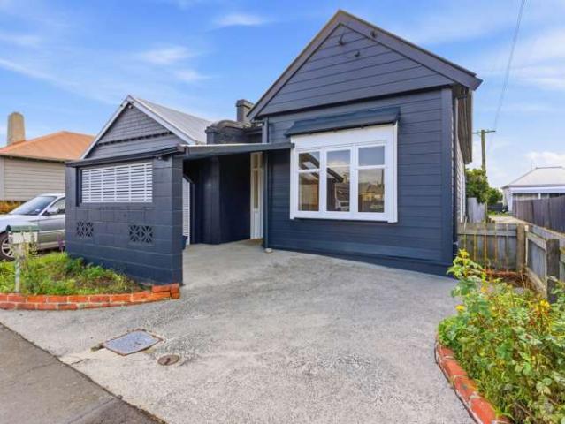 House for sale in Otakou