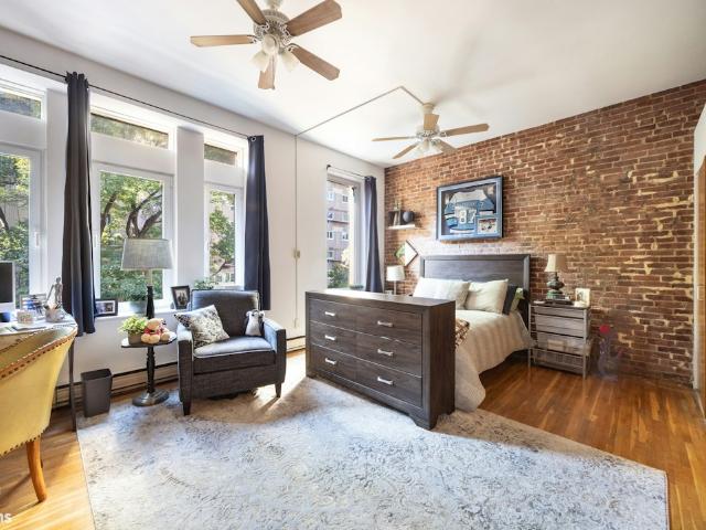 Property for sale in Manhattan Community Board 7, New York