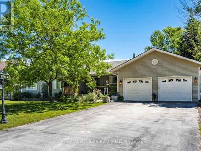 House for sale in Wyevale, Tiny
