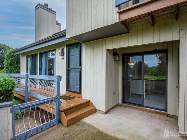 Townhouse for sale in Kendall Park, New Jersey