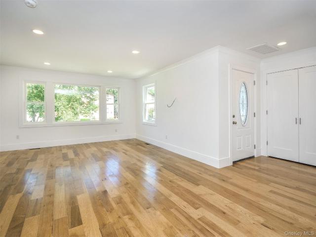 Property for rent in Nassau, New York