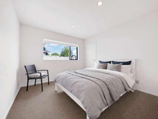 House for sale in Avondale