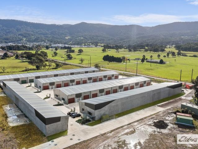 Warehouse for rent in Wollongong West, New South Wales