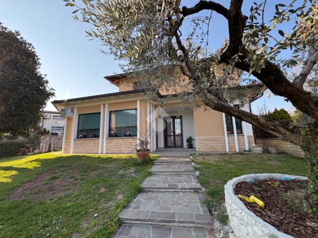 Villa Indipendente in affitto a Erbusco, Lombardia