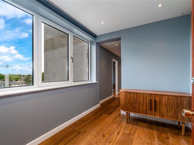 Apartment to rent in Bluebell, North Tipperary