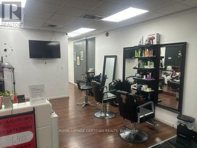 Commercial for sale in Brampton, Golden Horseshoe