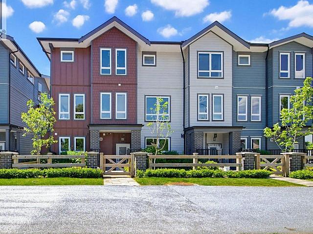 Condo for sale in Maple Ridge, British Columbia