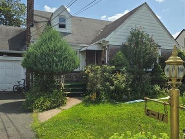 House for sale in Fair Lawn, New Jersey