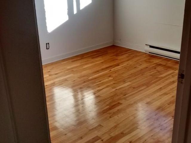 Apartment for rent in St. Leonard's, Quebec