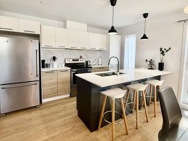 Apartment for rent in Les Moulins, Quebec
