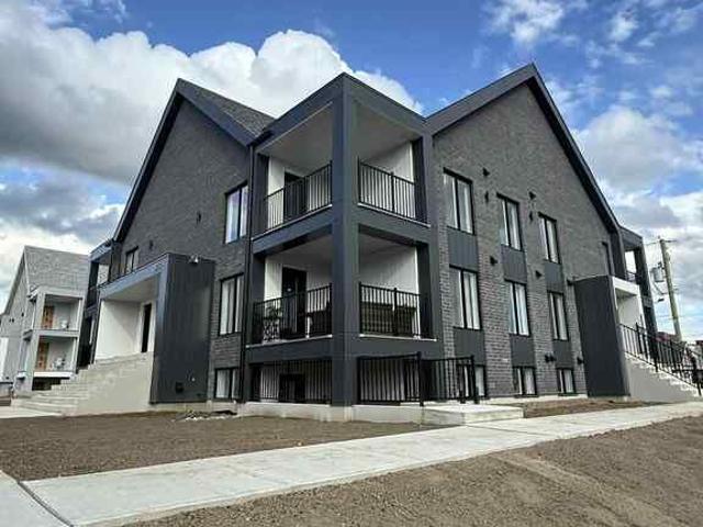 Apartment for rent in Pierre-de Saurel, Quebec