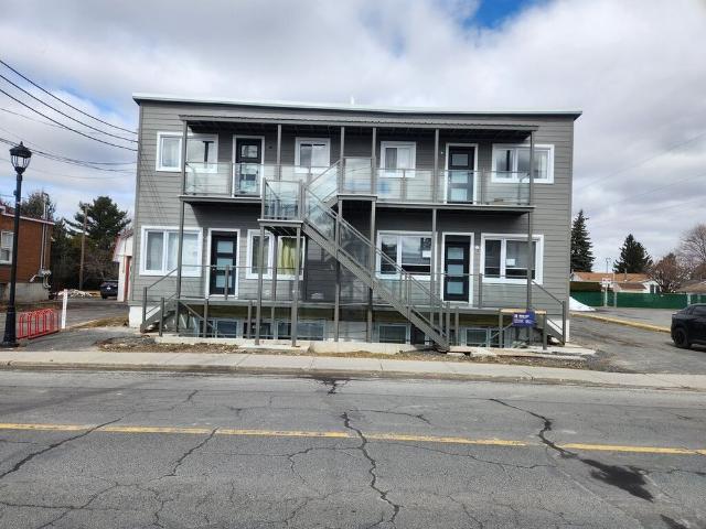 Apartment for rent in Sainte-Julie, Montérégie