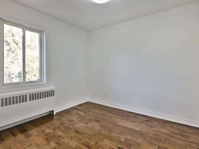 Apartment for rent in Laval-des-rapides, Quebec
