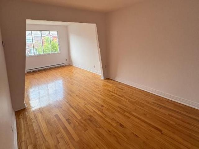 Apartment for rent in St. Leonard's, Quebec