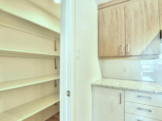 Apartment for rent in St-jacques, Quebec
