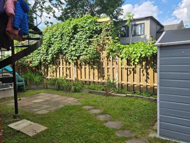 Apartment for rent in Laval-des-rapides, Quebec