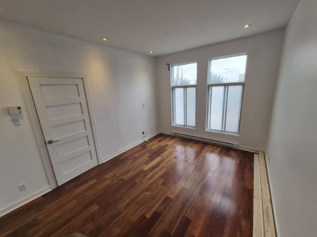 Apartment for rent in St. Leonard's, Quebec