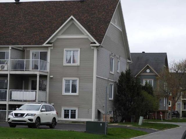 Apartment for rent in La Vallée-du-richelieu, Quebec