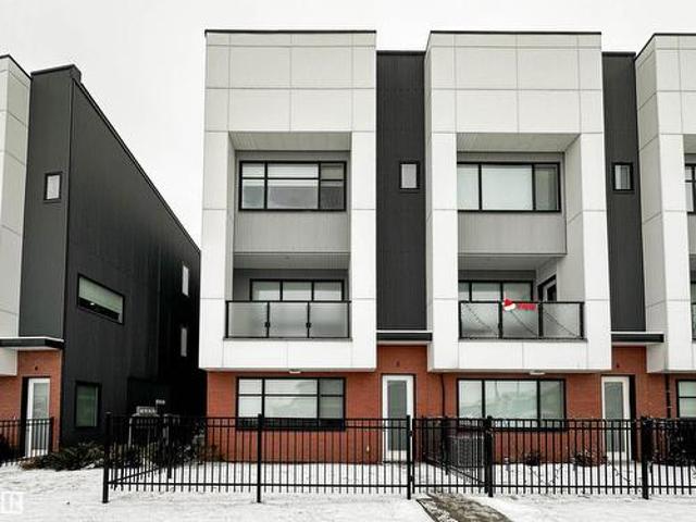 Townhouse for sale in Saint Albert, Alberta