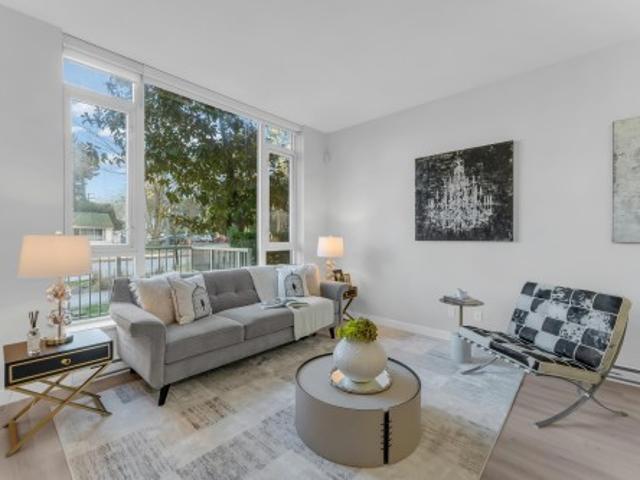Townhouse for sale in City Centre, Surrey