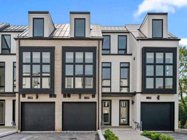 Townhouse for rent in Woburn, Ontario
