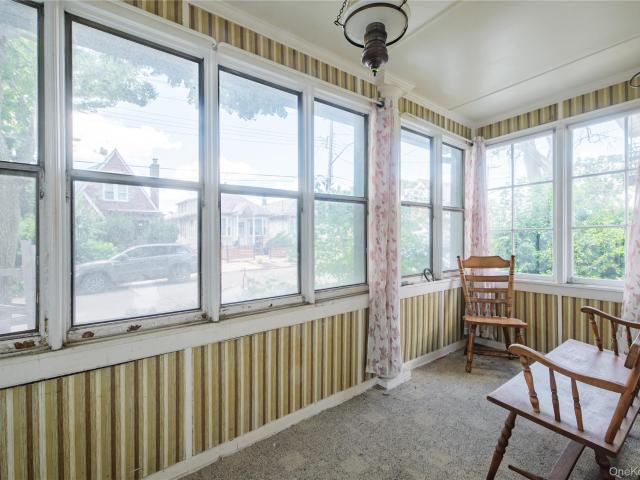 House for sale in Queens, Arverne