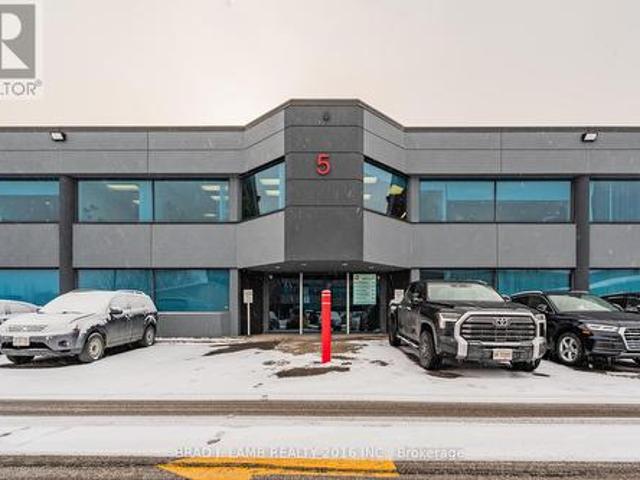Commercial for rent in Mississauga, Ontario