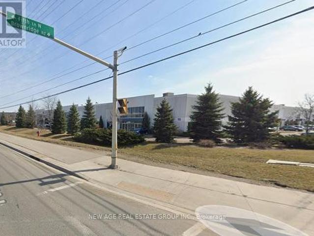 Commercial for rent in Ontario