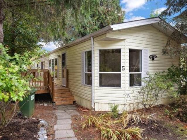 House for sale in Brentwood Bay, British Columbia