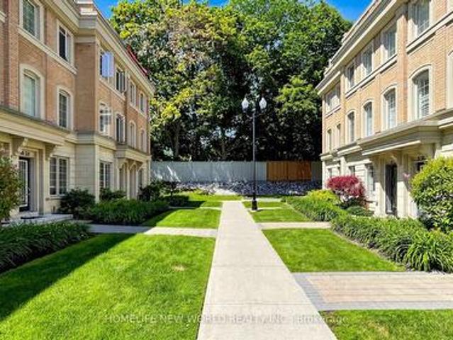 Townhouse for sale in Woburn, Ontario