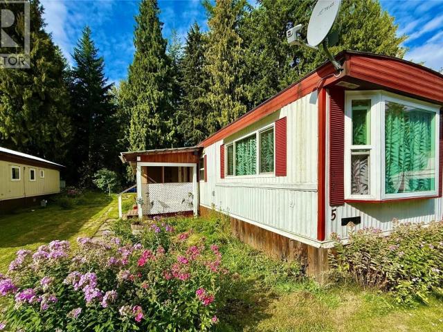 House for sale in Sicamous, British Columbia