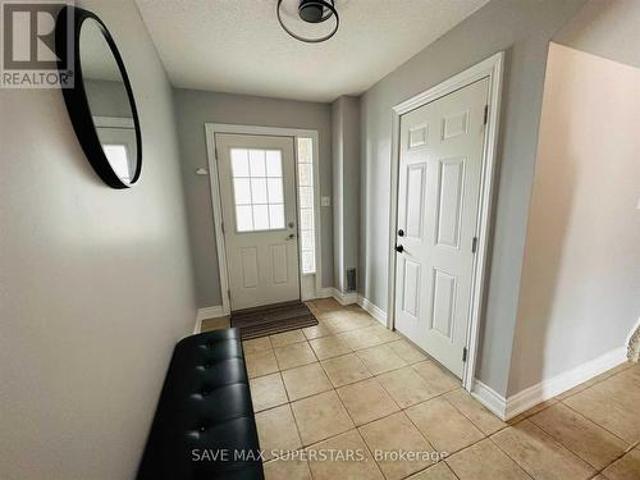 Townhouse for rent in Barrie