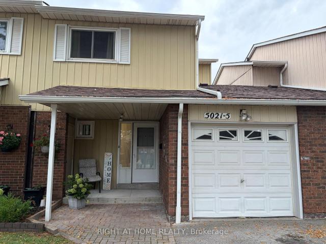 Condo for sale in Burlington, Ontario