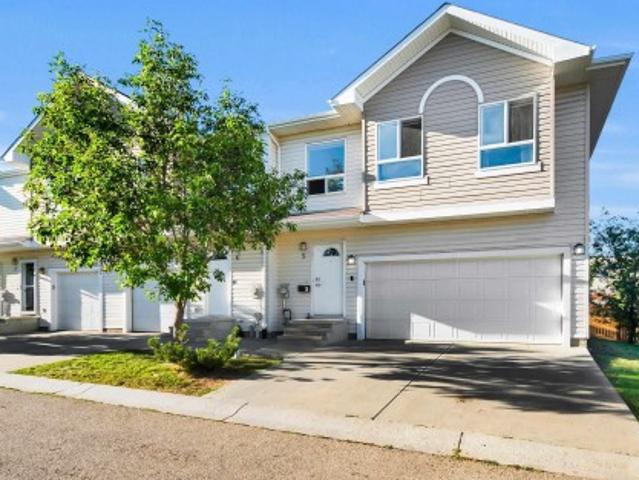 Townhouse for sale in Wedgewood, Alberta