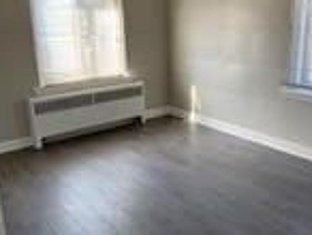 House for rent in Niagara Falls, Golden Horseshoe