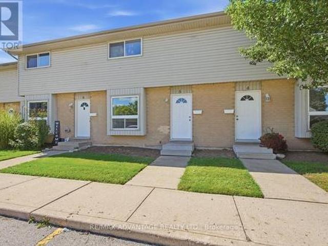 Townhouse for rent in Arva, Ontario