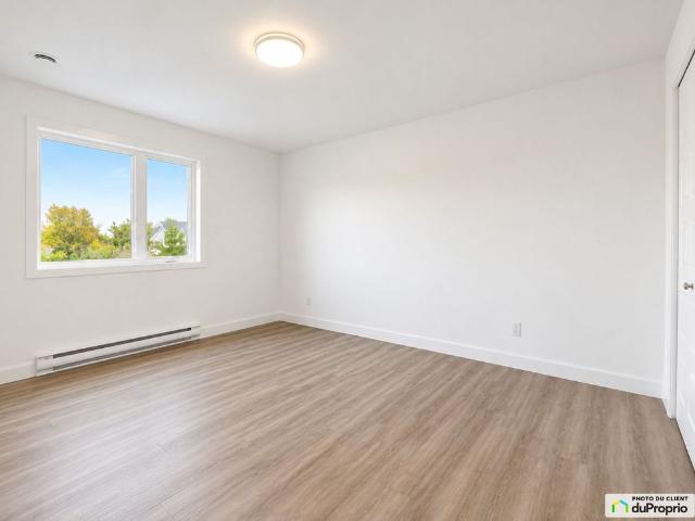 Apartment for rent in Saint-Césaire, Montérégie