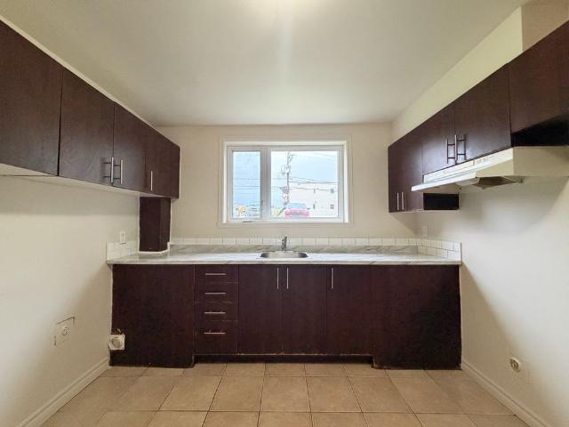 Apartment for rent in Duberger, Québec