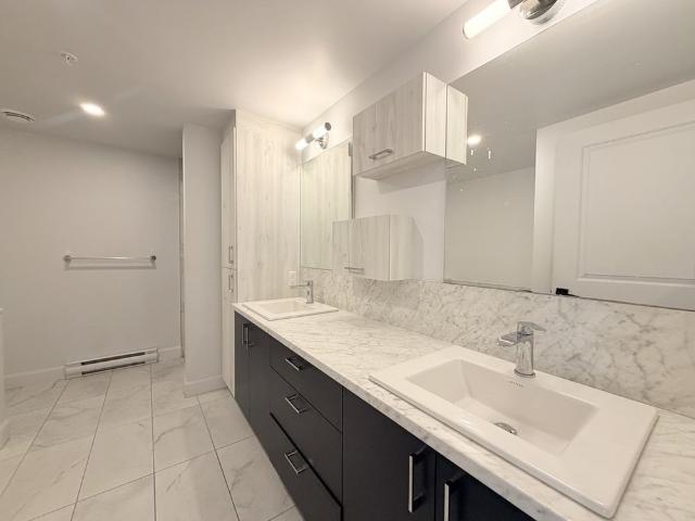Apartment for rent in Place-du-Paysan, Lévis
